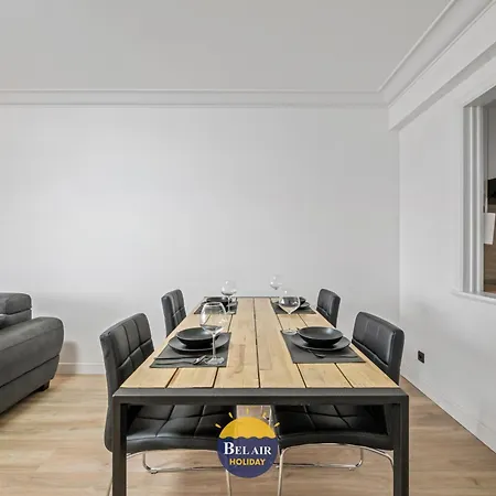 Comfortable And Centrally Located Near The Sea T143