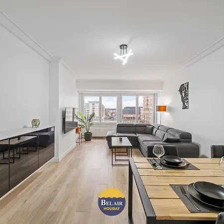 Comfortable And Centrally Located Near The Sea T143