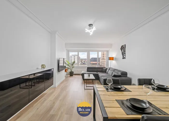 Comfortable And Centrally Located Near The Sea T143